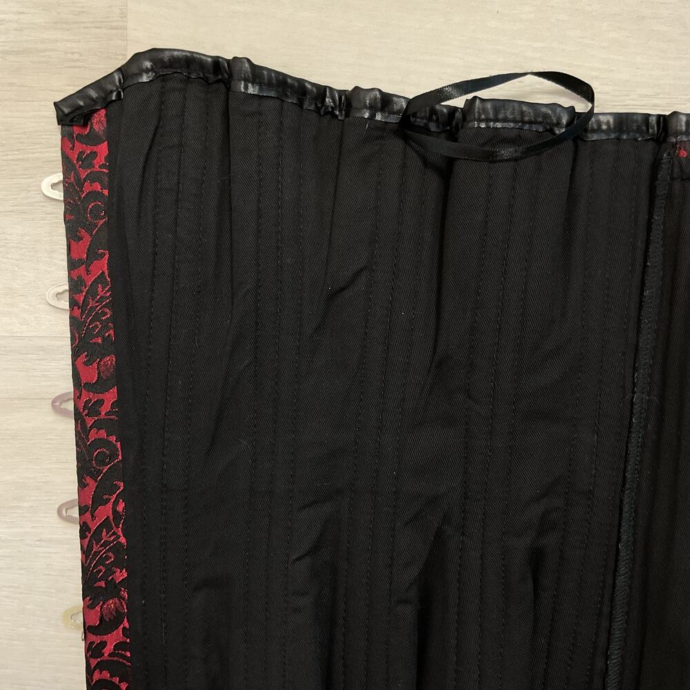 Gothic Brocade Corset Floral Lace Overlay Red and Black Metal Boning Womens 24 - Picture 6 of 12
